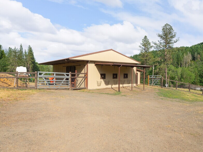 More Photos Of 1329 Larson Rd, Roseburg Winery Vineyard For Sale