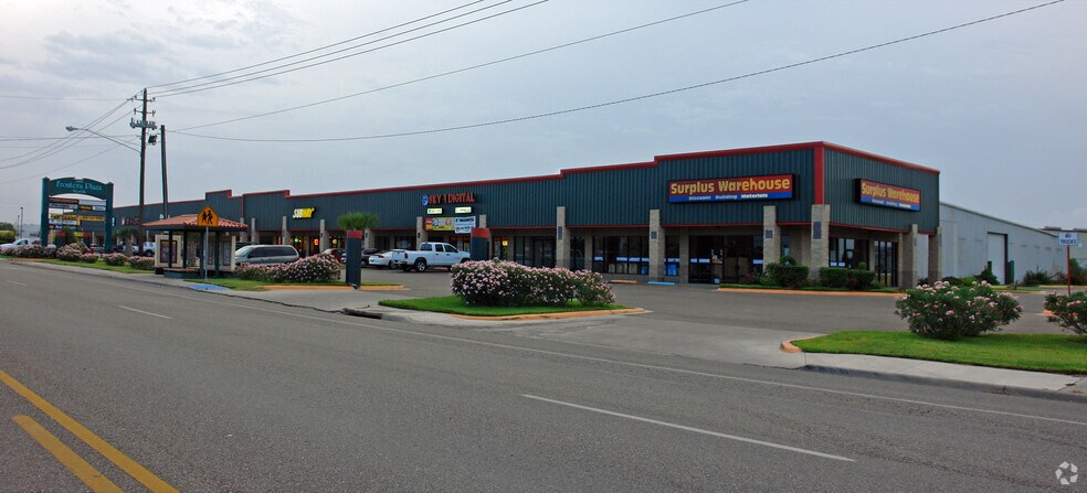 More Photos Of 3525 International Blvd, Brownsville Storefront Retail Office For Lease