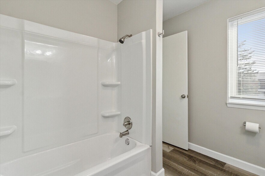 More Photos Of 6301 Frank N Dot Ct, Lansing Apartments For Sale