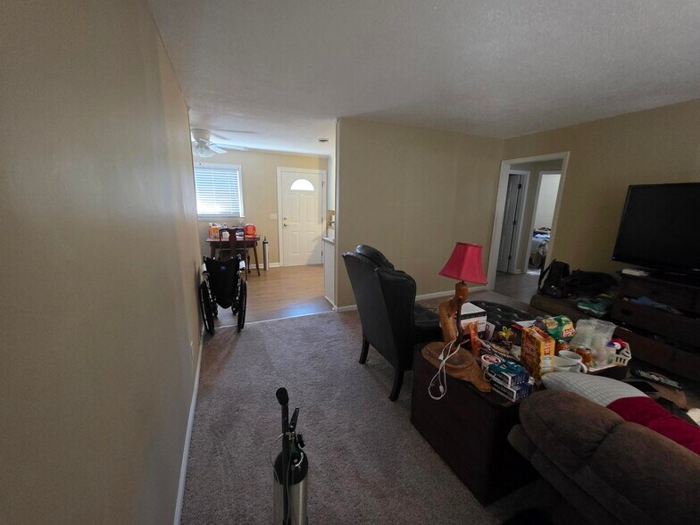 More Photos Of 1101 Comanchee Trl, West Columbia Multifamily For Sale