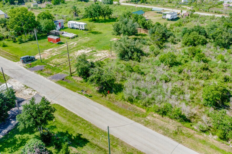 More Photos Of 0 Mallard St, Hitchcock Land For Sale