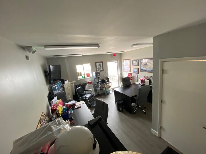 More Photos Of 13401-13431 NW 47th Ave, Opa-locka Warehouse For Sale