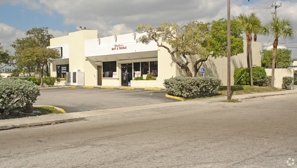 Primary Photo Of 209 W Hillsboro Blvd, Deerfield Beach Freestanding For Lease