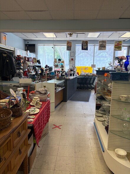 More Photos Of 6515 Rising Sun Ave, Philadelphia Storefront Retail Residential For Lease