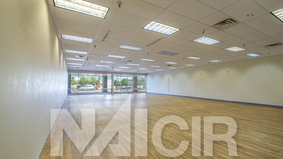 More Photos Of 44 Natural Springs Rd, Gettysburg Storefront For Lease