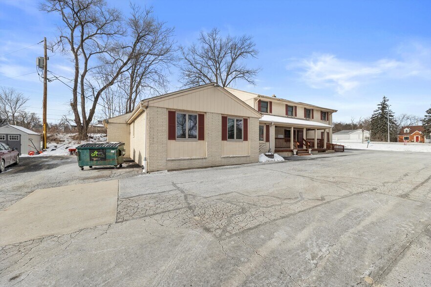 More Photos Of 11801 W Janesville Rd, Hales Corners Office For Sale