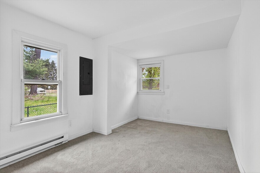 More Photos Of 48 - 50 Horseshoe Lake, Kauneonga Lake Apartments For Sale