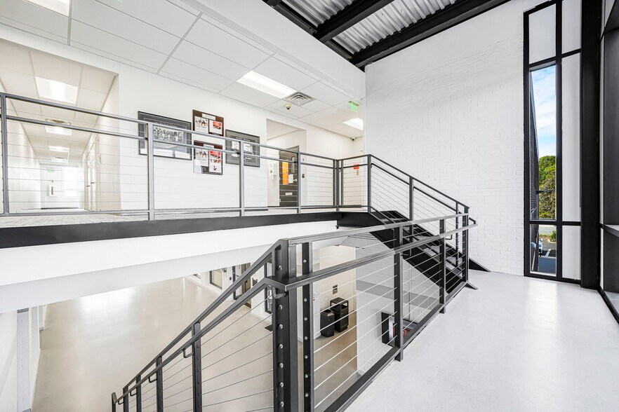 More Photos Of 1 Lethbridge Plz, Mahwah Office For Lease