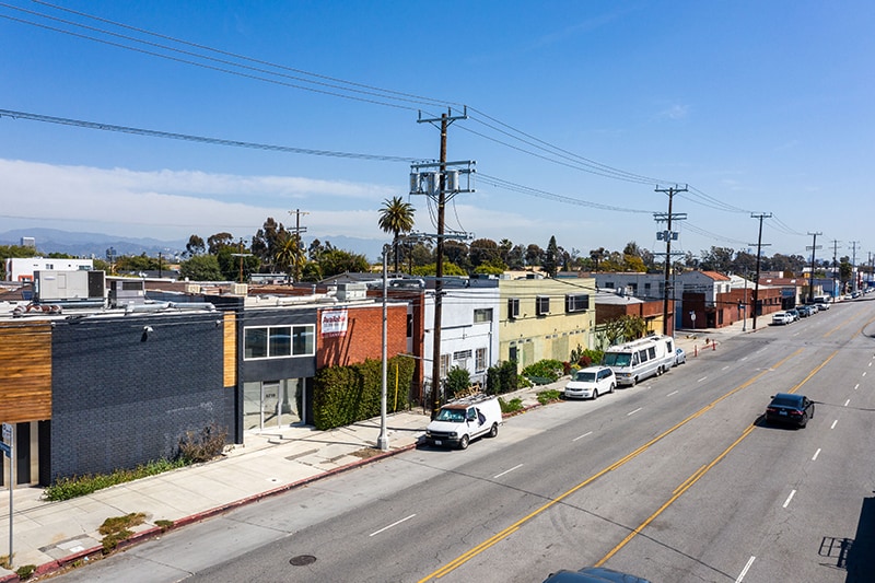 More Photos Of 5719 W Adams Blvd, Los Angeles Warehouse For Lease