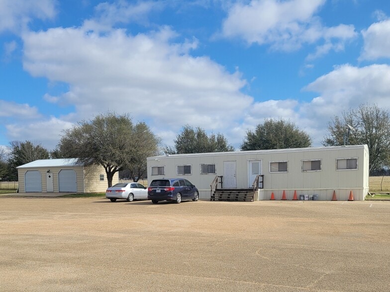 More Photos Of 1861 Church Rd, McGregor Specialty For Sale