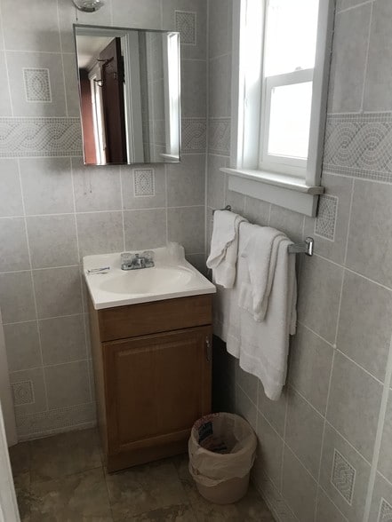 More Photos Of 1354 US Highway 20, West Winfield Hotel For Sale