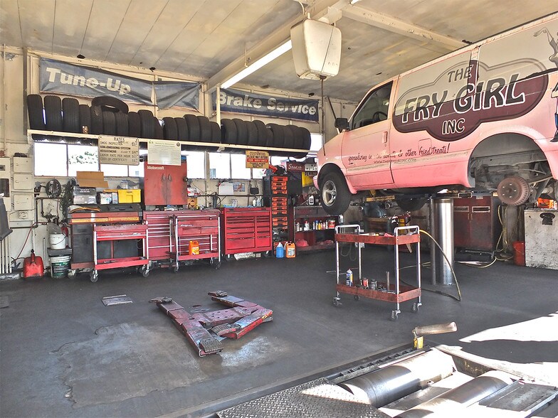 More Photos Of 2003 Marine Ave, Gardena Auto Repair For Sale