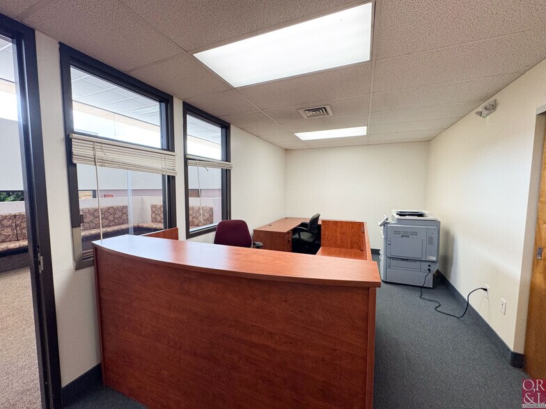 More Photos Of 15 Palomba Dr, Enfield Medical For Sale