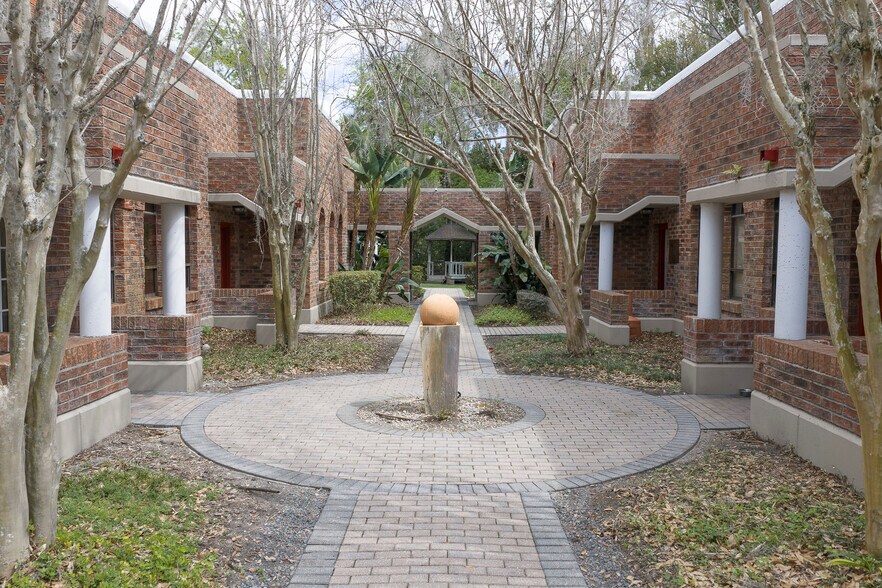 Primary Photo Of 18115 Us Hwy 41 N, Lutz Office For Lease