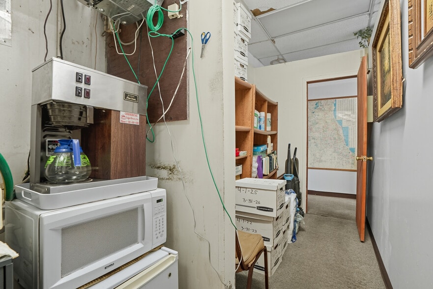 More Photos Of 5840 W 63Rd St, Chicago Freestanding For Sale