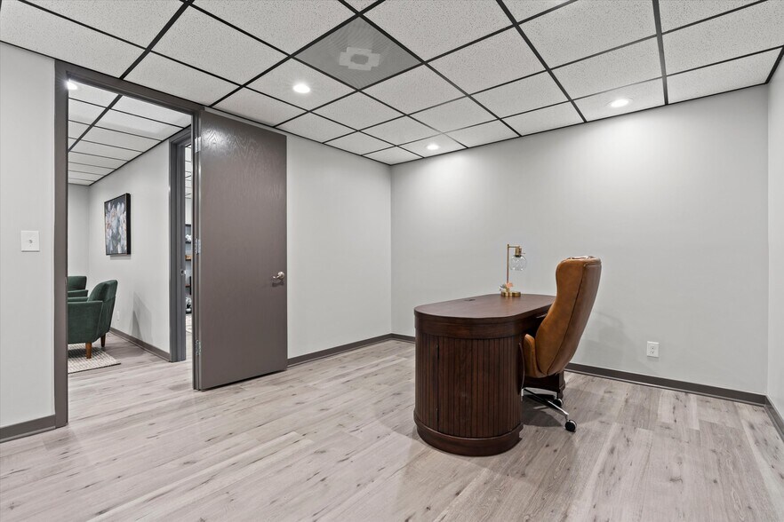 More Photos Of 502 W Markey Rd, Belton Medical For Sale