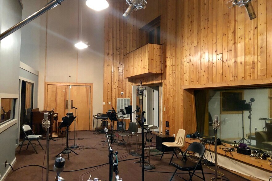 More Photos Of 2808 Azalea Pl, Nashville Loft Creative Space For Sale