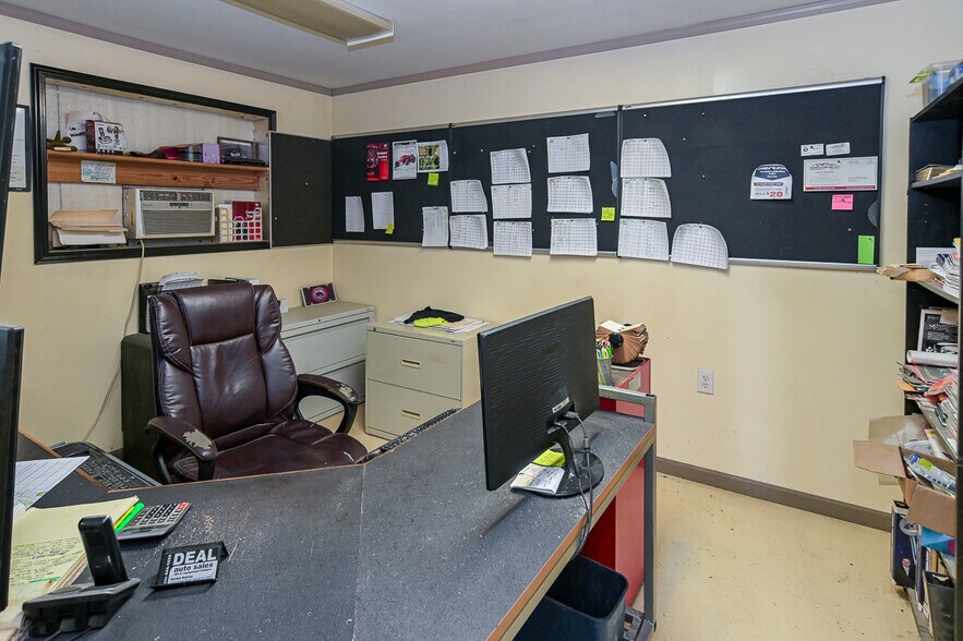 More Photos Of 11217A Page Rd, Tanner Warehouse For Sale