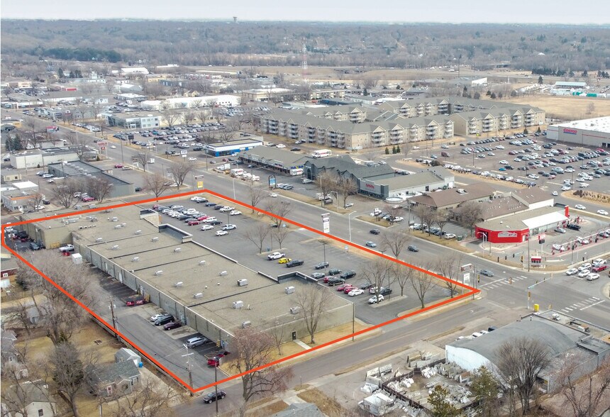 More Photos Of 1112 W 41st St, Sioux Falls Unknown For Lease