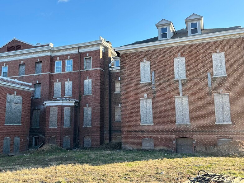 More Photos Of 6101 Sligo Mill Rd NE, Washington Skilled Nursing Facility For Sale