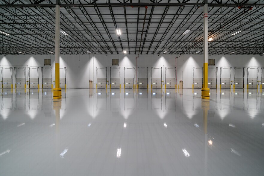 More Photos Of 245 Couchville Industrial Blvd, Mount Juliet Distribution For Lease