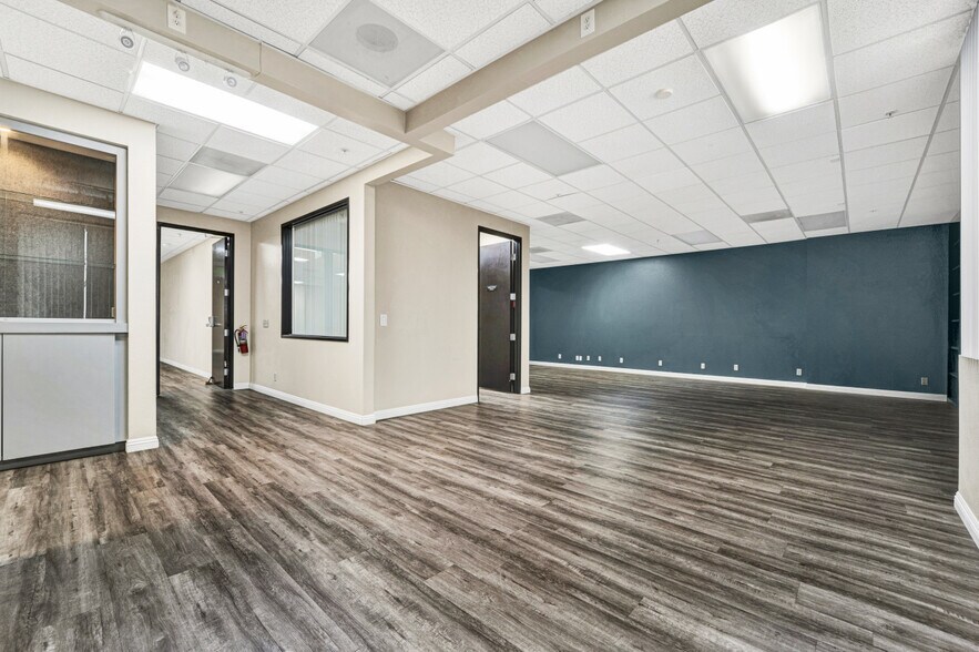 More Photos Of 28 Hammond, Irvine Warehouse For Sale