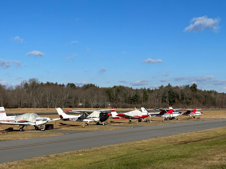 More Photos Of 302 Boxboro Rd, Stow Airport For Sale