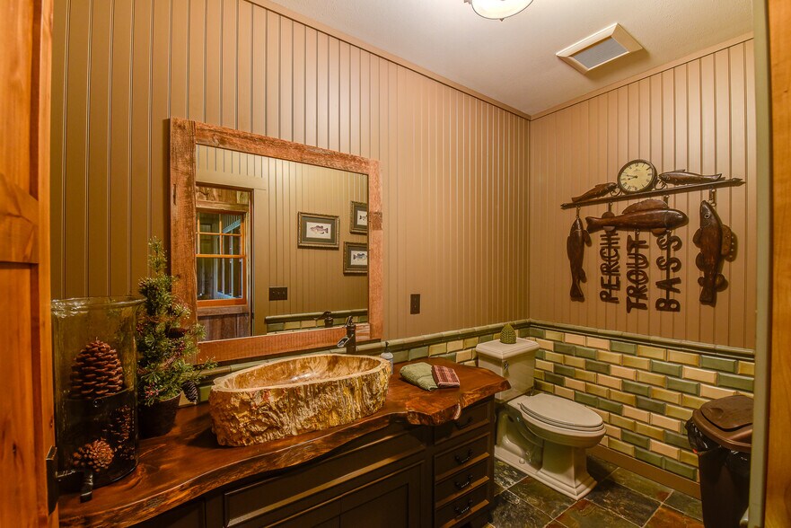 More Photos Of 5771 US Highway 45, Land O Lakes Office For Sale
