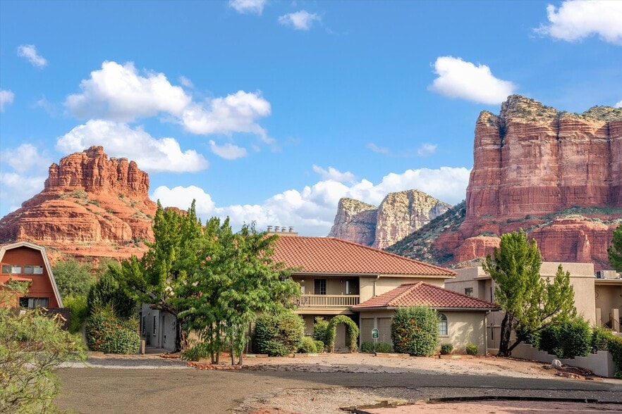 More Photos Of 100 Canyon Circle Dr, Sedona Apartments For Sale