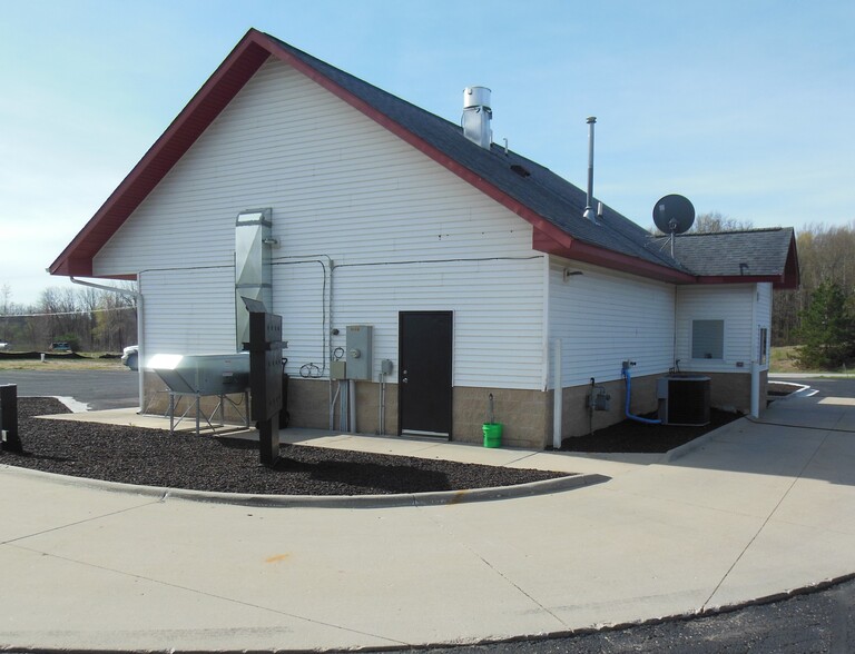 More Photos Of 3510 Cadillac Dr, Farwell Restaurant For Sale