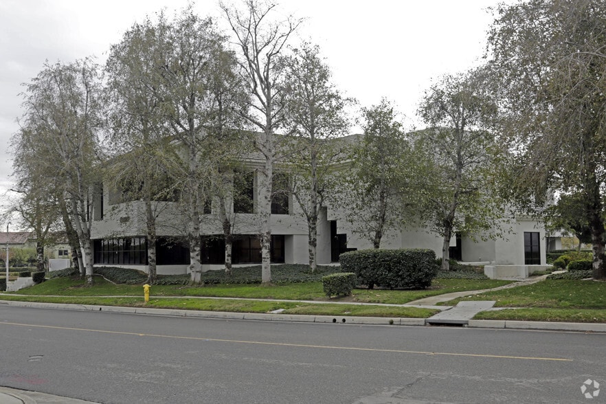 More Photos Of 10837 Laurel St, Rancho Cucamonga Medical For Sale