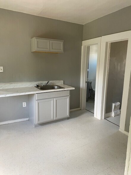 More Photos Of 11 Maria St, Rochester Apartments For Sale