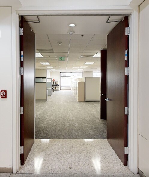 More Photos Of 525 N Brand Blvd, Glendale Office For Sale