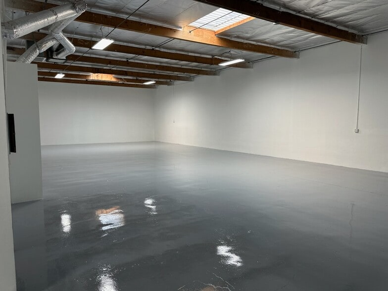 Primary Photo Of 8101-8117 Orion Ave, Van Nuys Warehouse For Lease