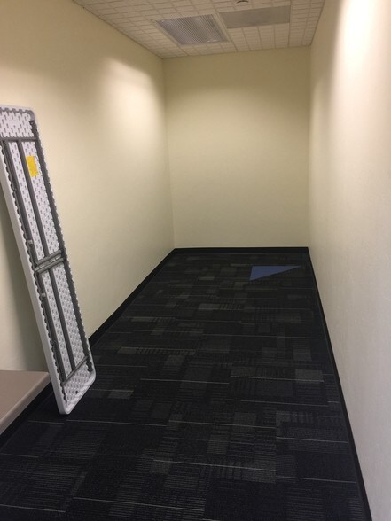 More Photos Of 3366 N Dodge Blvd, Tucson Research And Development For Sale