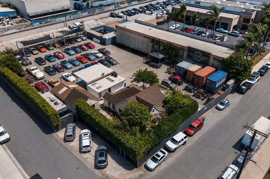 More Photos Of 17066 Palmdale Ln, Huntington Beach Contractor Storage Yard For Sale
