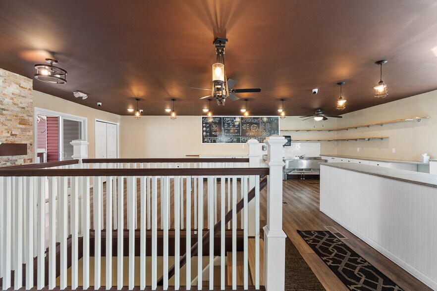 More Photos Of 1177 Canton Rd, Akron Storefront For Sale