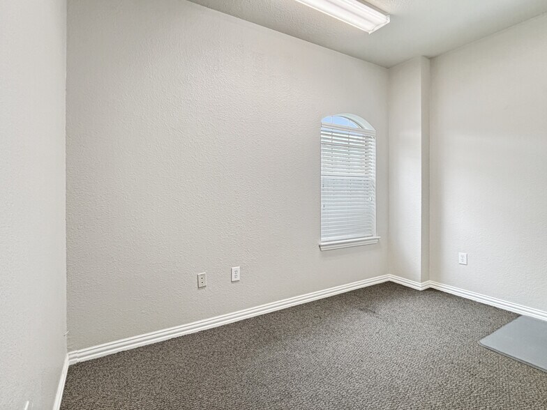 More Photos Of 2438 Lillian Miller Pky, Denton Office For Lease