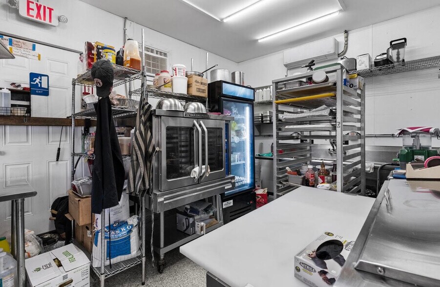 More Photos Of 2 Pond St, Bristol Storefront For Sale