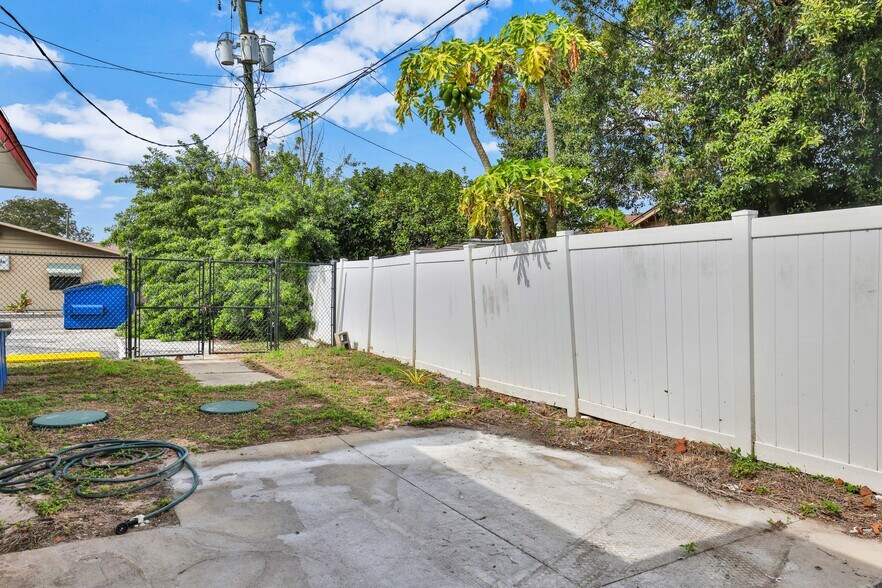 More Photos Of 114 Central Ave, Lake Wales Freestanding For Sale