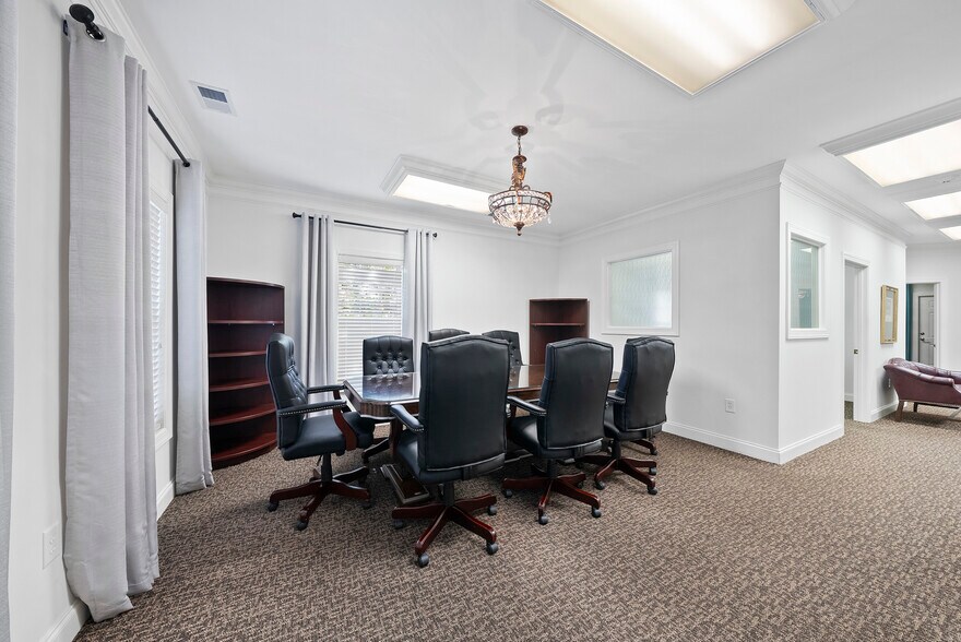 More Photos Of 8313 Six Forks Rd, Raleigh Office For Sale