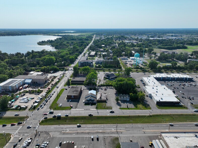 More Photos Of 956 S Lake St, Forest Lake Restaurant For Sale