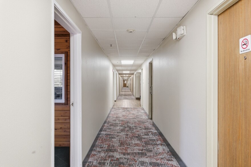 More Photos Of 626 W 1400 N, Beaver Hotel For Sale