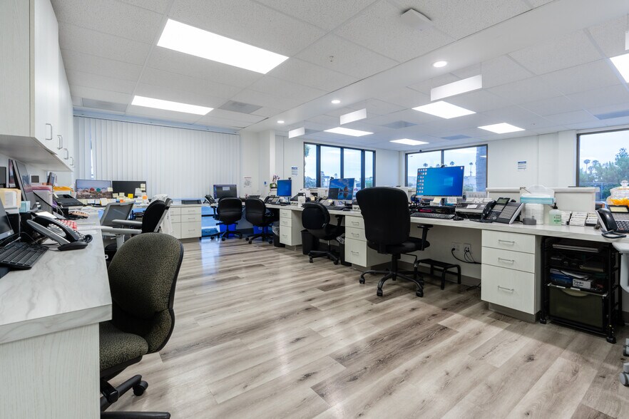 More Photos Of 22 W 35th St, National City Medical For Lease