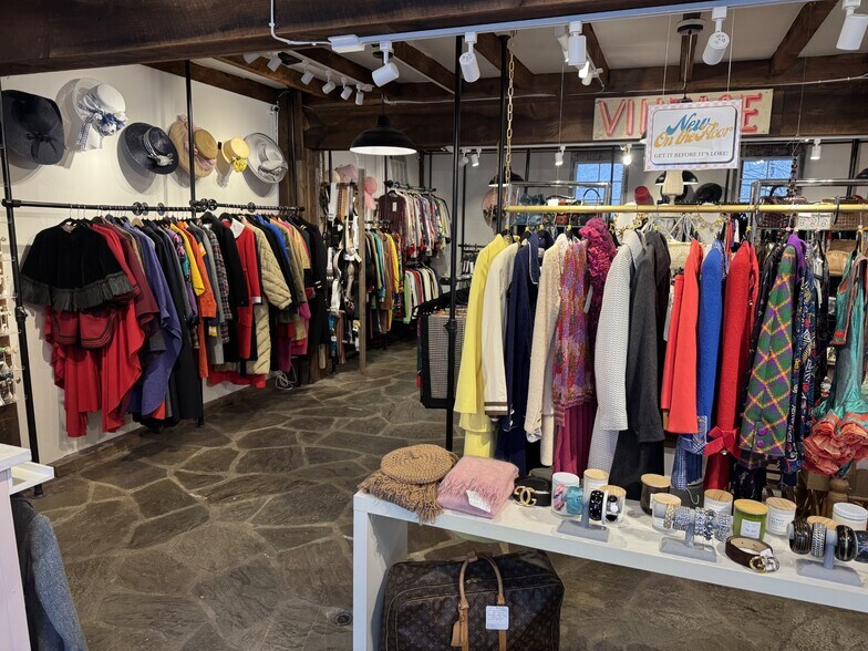 More Photos Of 792 Route 35, Cross River Restaurant For Lease