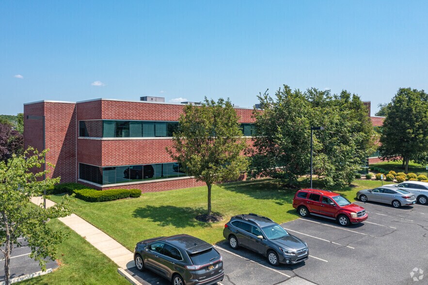 More Photos Of 2500 Wrangle Hill Rd, Bear Office For Lease