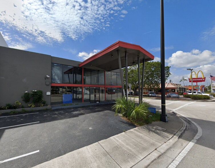 More Photos Of 1500 E Commercial Blvd, Fort Lauderdale Freestanding For Lease
