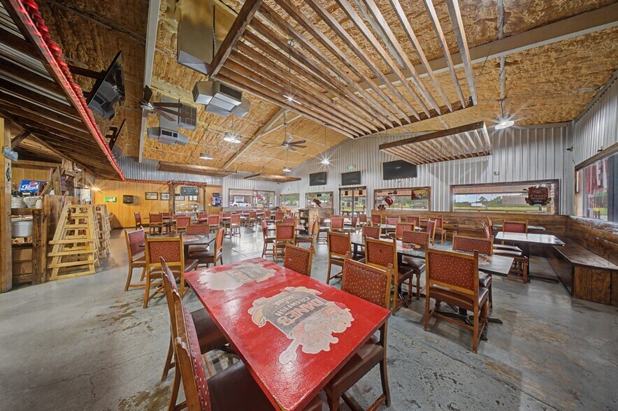 More Photos Of 1412 S Margaret Ave, Kirbyville Restaurant For Sale