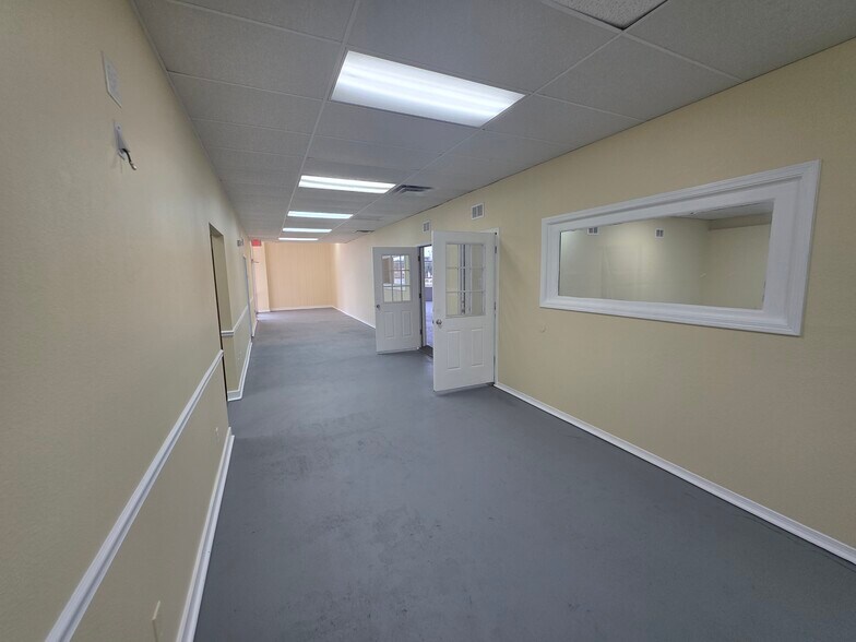 More Photos Of 6570 Caroline St, Milton Unknown For Lease