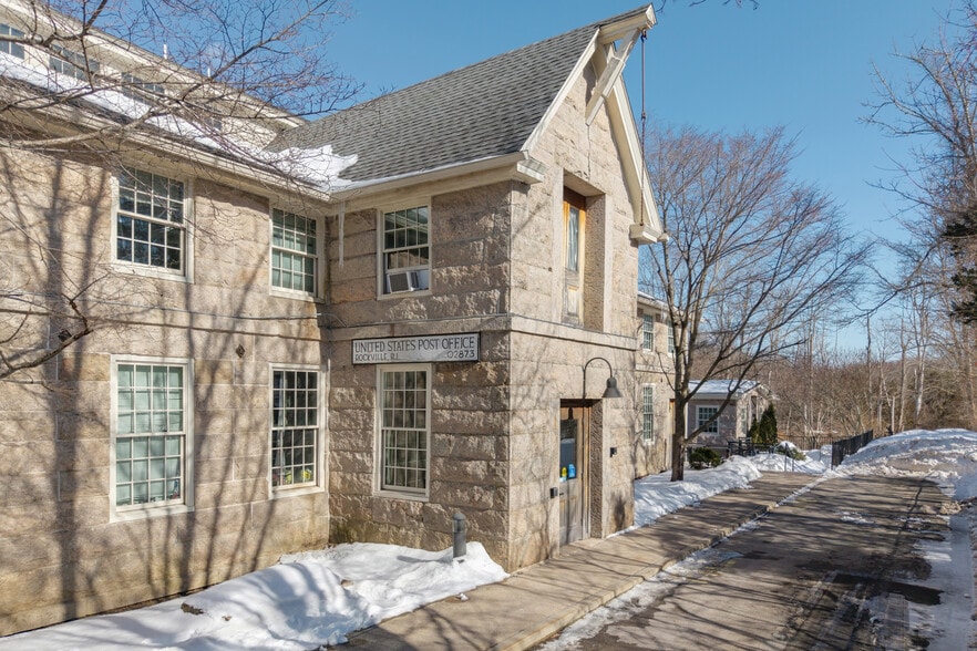 More Photos Of 332 Canonchet Rd, Rockville Apartments For Sale